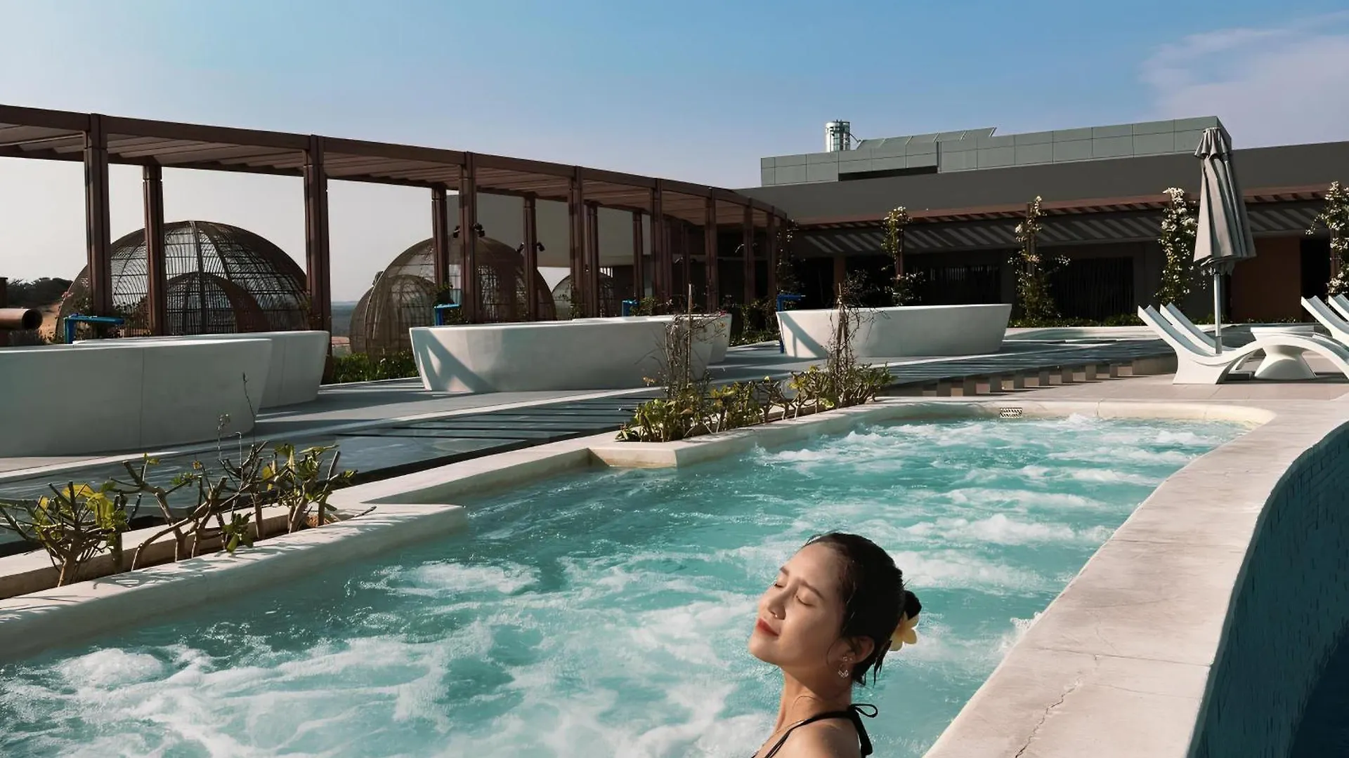 Hotel Mandala Oceanfront Driftwood Resort Phan Thiet